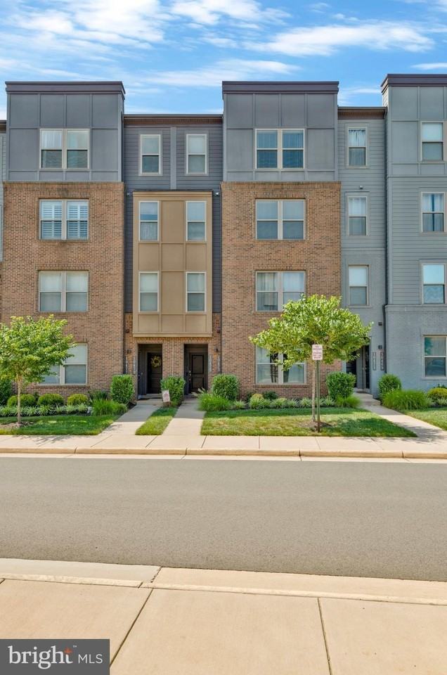 10475 Ratcliffe Trl - Photo 6 of 50