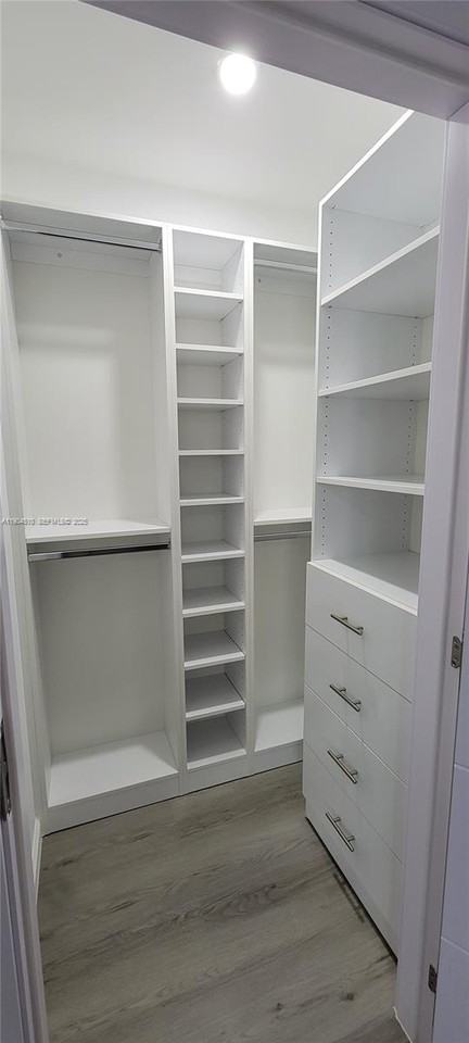 558 Northwest 7th Street #3 - Photo 7 of 9