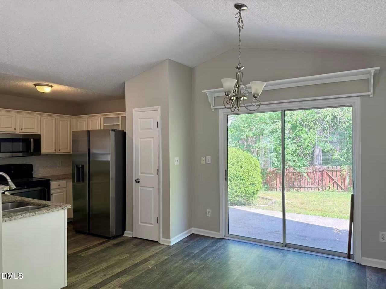 928 Homestead Park Dr - Photo 6 of 16