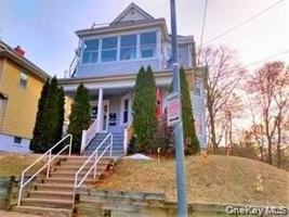 featured image of 37 Roosevelt Ave Apt 1 #Apt 1