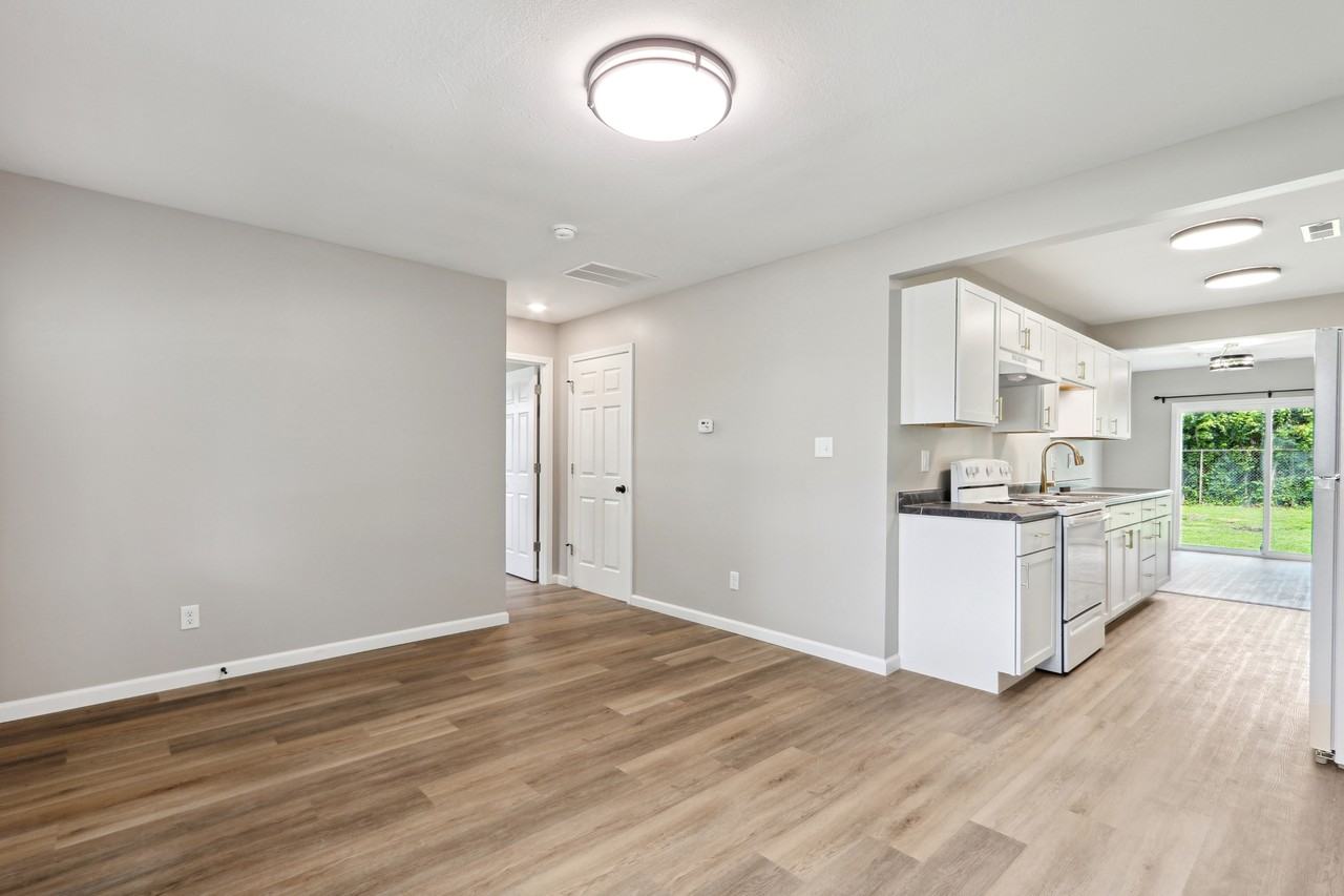 714 Bethume Ct #1 - Photo 6 of 28