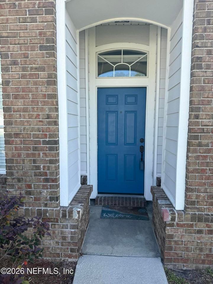 2063 Las Brisas Ct - Photo 2 of 31