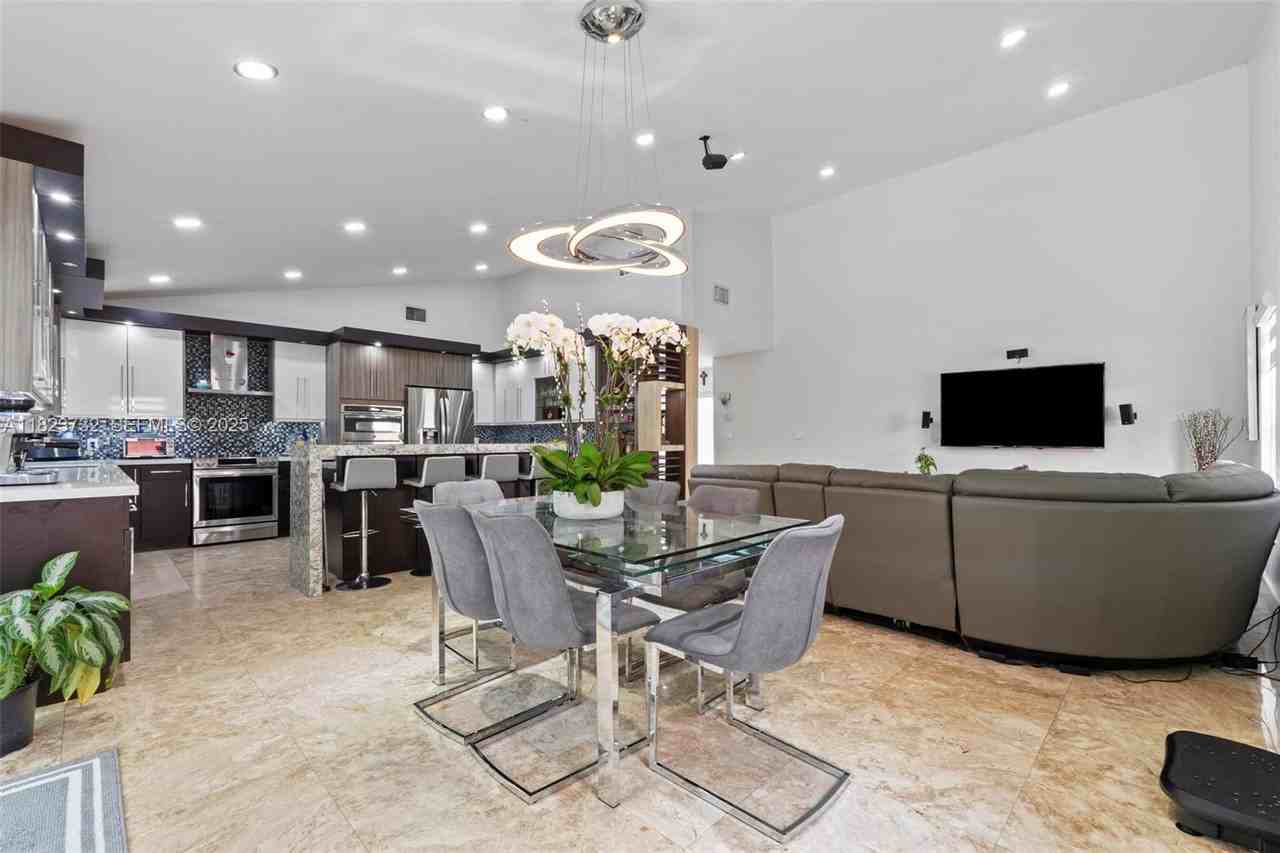 13425 Southwest 91st Street #0 - Photo 3 of 45