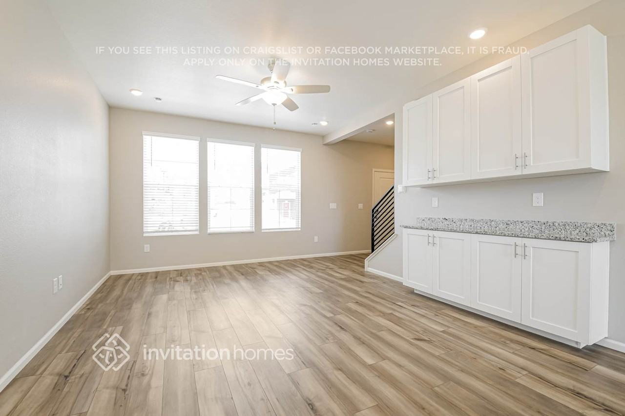 3397 Streamwood Dr - Photo 6 of 19