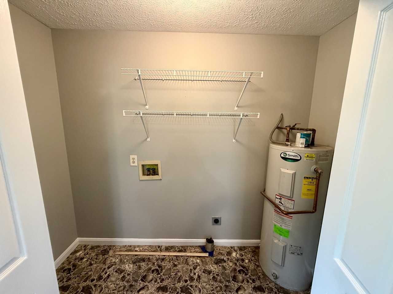 115 Carey Ct #1 - Photo 3 of 11