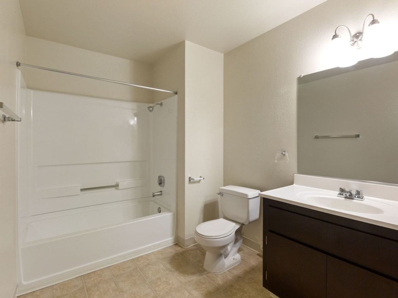 1301 RICHLAND AVENUE - Photo 2 of 11