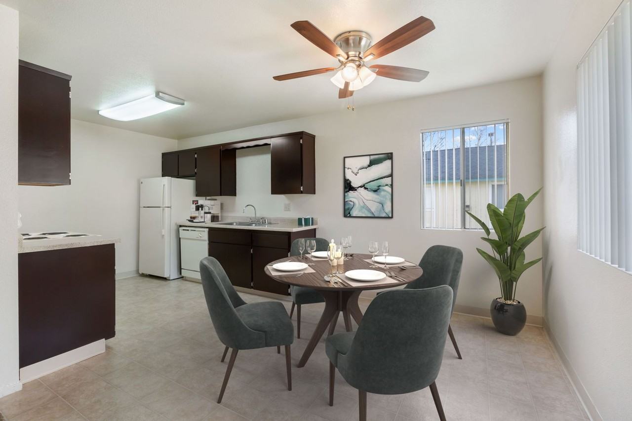 1301 RICHLAND AVENUE - Photo 4 of 11