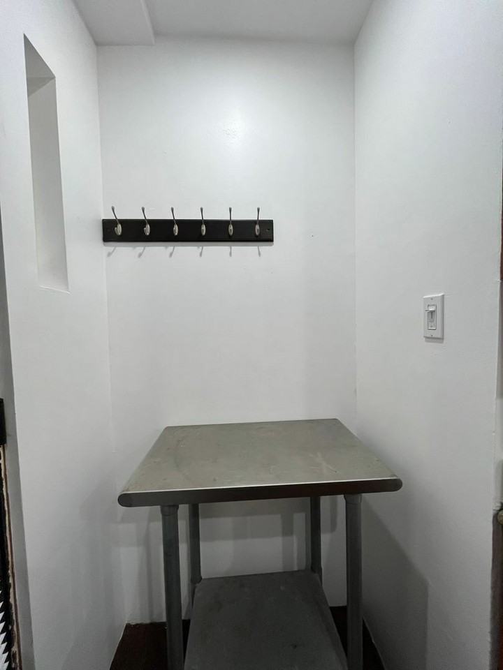 449 Burnett Ave #A - Photo 7 of 10