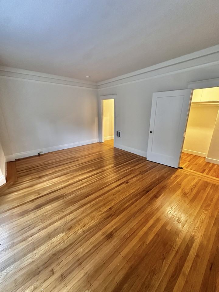 840 Geary St #12 - Photo 3 of 12