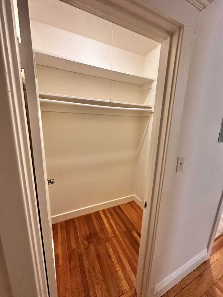 840 Geary St #12 - Photo 4 of 12