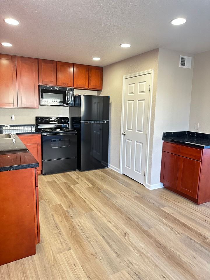 CityPlace Apartments - Photo 3 of 11