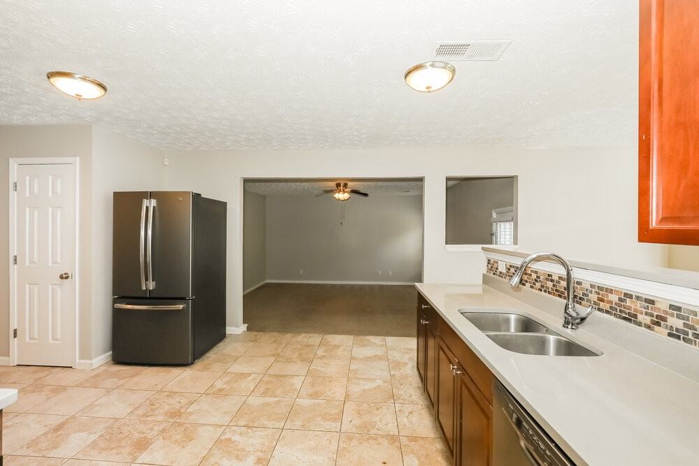 1306 Pebble Beach Ln - Photo 7 of 17