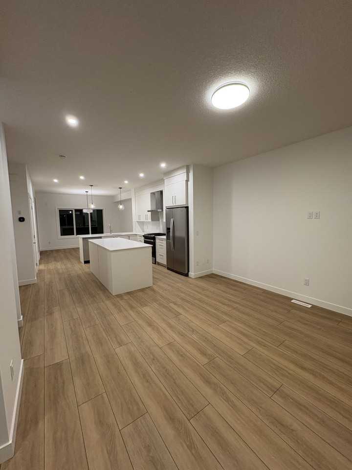 38 Rangeview Street Southeast - Photo 3 of 16