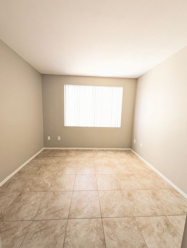 5345 E Van Buren St #248 - Photo 3 of 19
