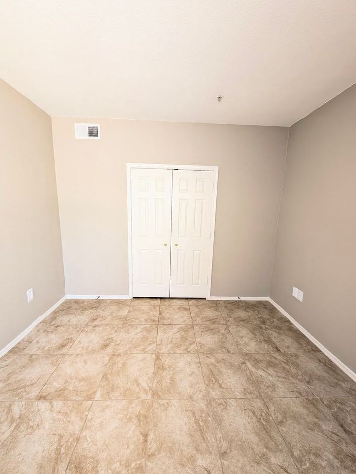 5345 E Van Buren St #248 - Photo 4 of 19