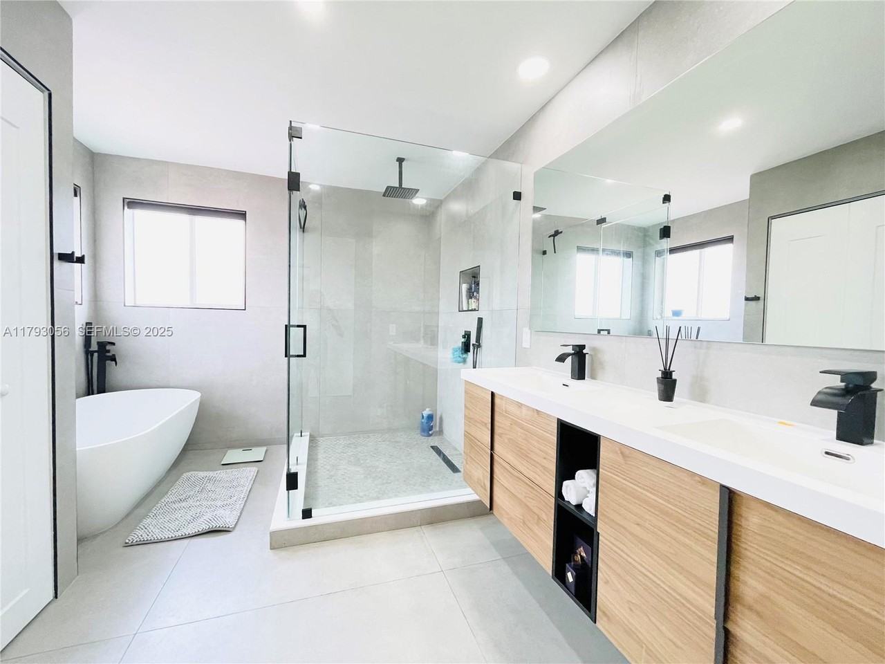 14731 Southwest 132nd Court - Photo 2 of 22