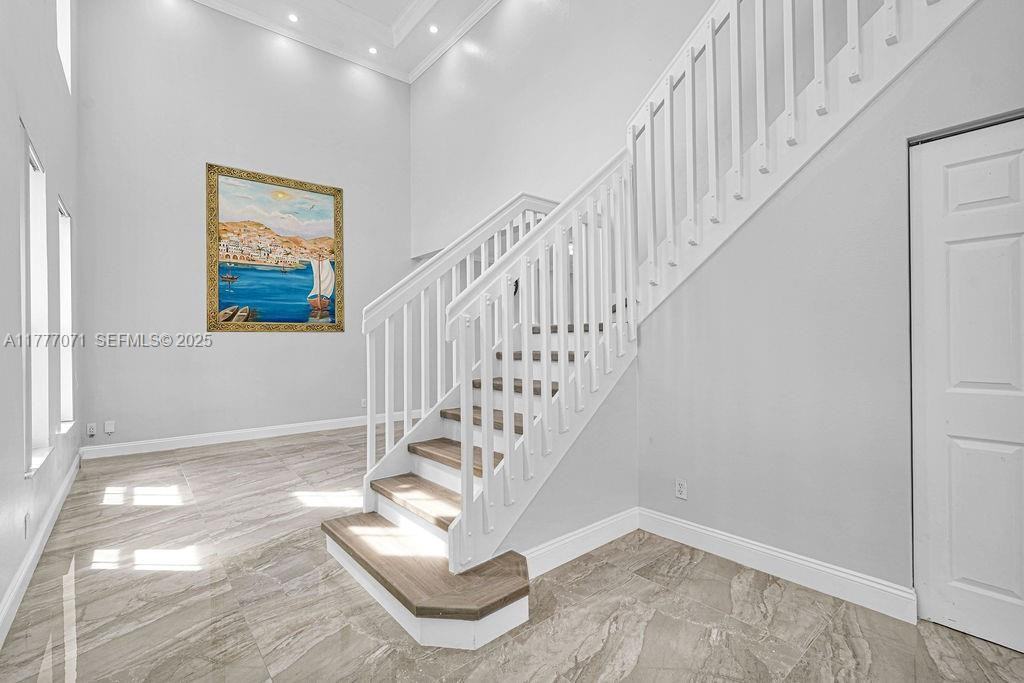 1623 East Harmony Lake Circle - Photo 2 of 87