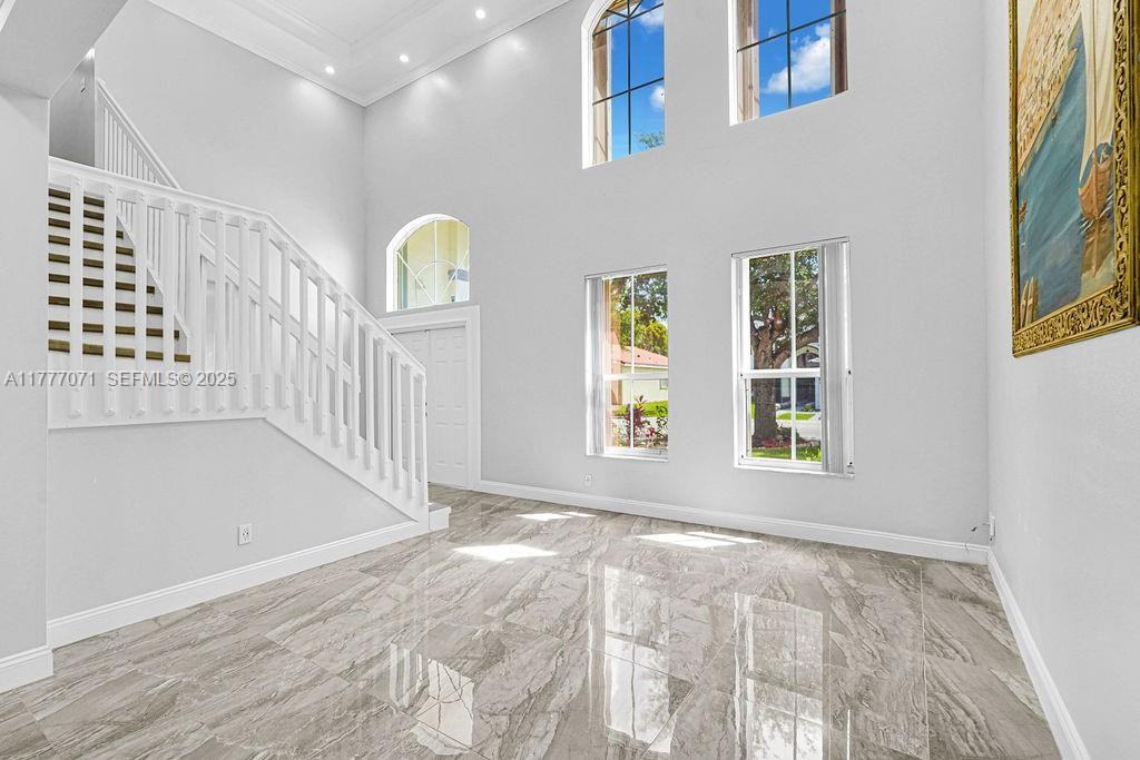 1623 East Harmony Lake Circle - Photo 4 of 87