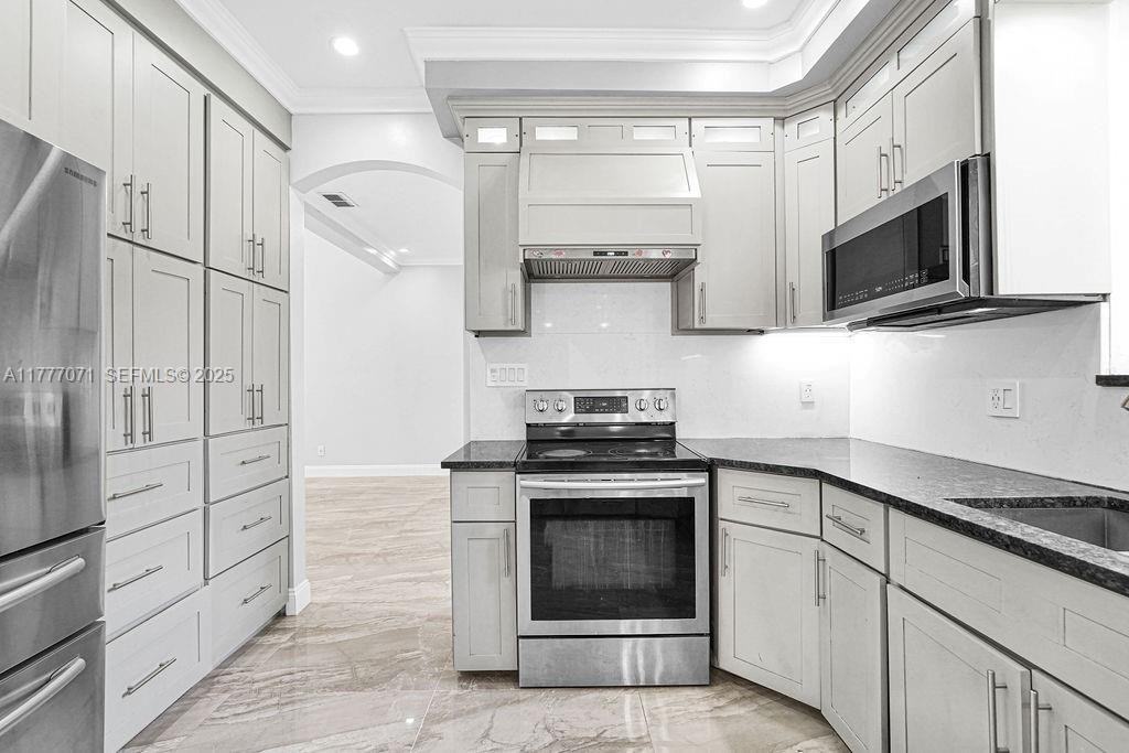 1623 East Harmony Lake Circle - Photo 7 of 87