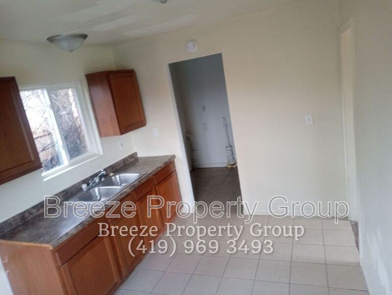 1531 Freedom St #B - Photo 3 of 18