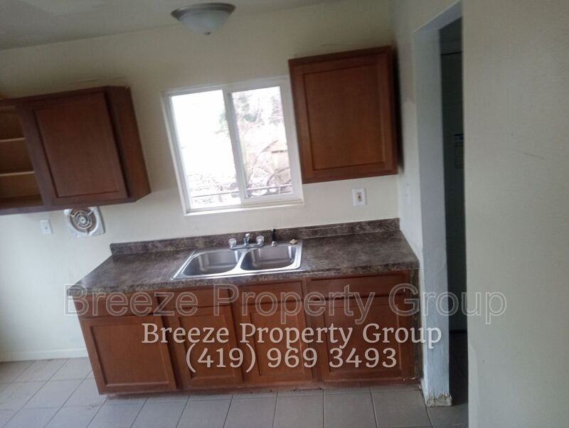 1531 Freedom St #B - Photo 4 of 18