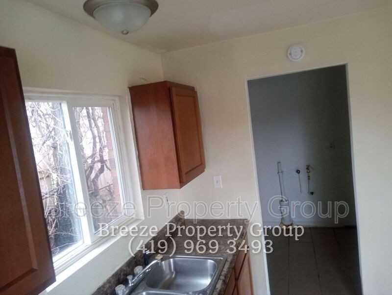 1531 Freedom St #B - Photo 5 of 18