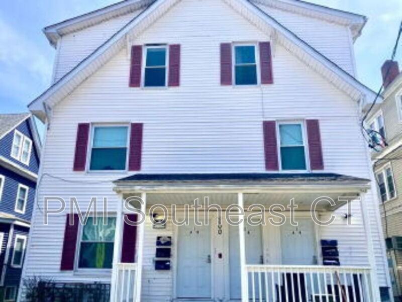 200 Montauk Ave #2B - Photo 2 of 11
