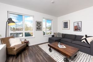 featured image of 4717 Se Hawthorne Blvd