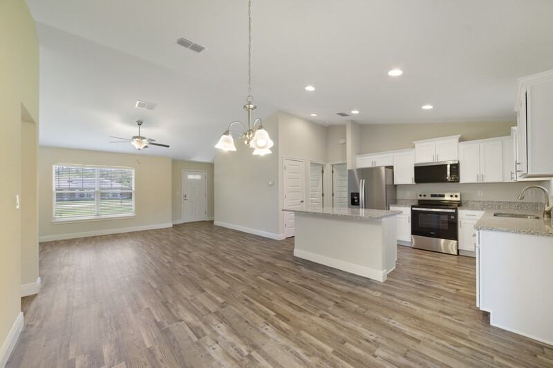 238 Oak Cir - Photo 3 of 11