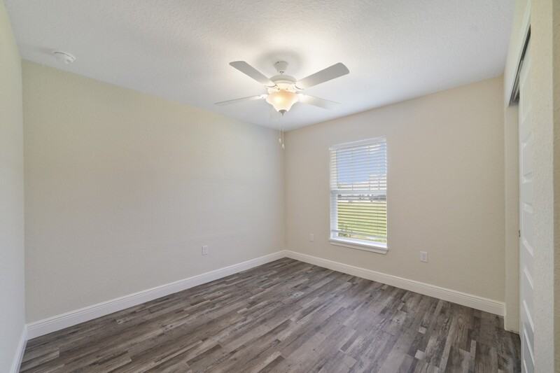 238 Oak Cir - Photo 4 of 11