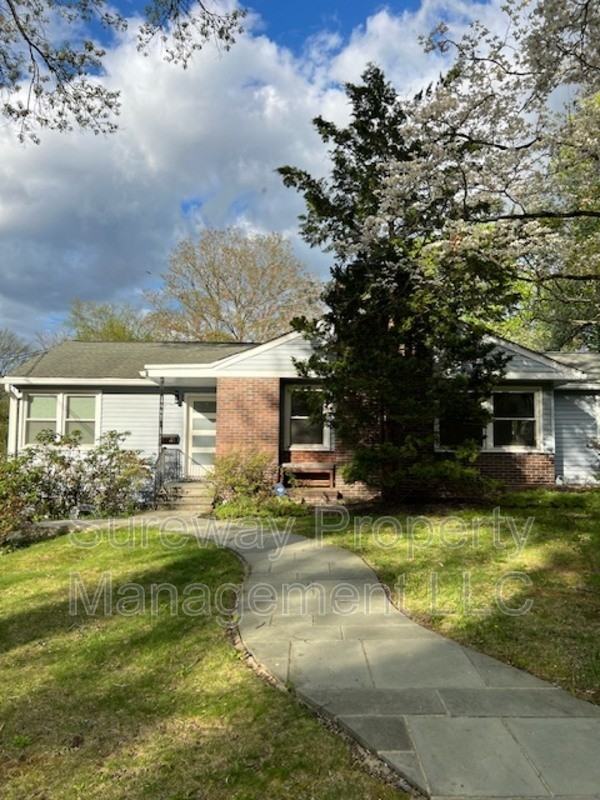 41 Harriet Dr - Photo 2 of 2