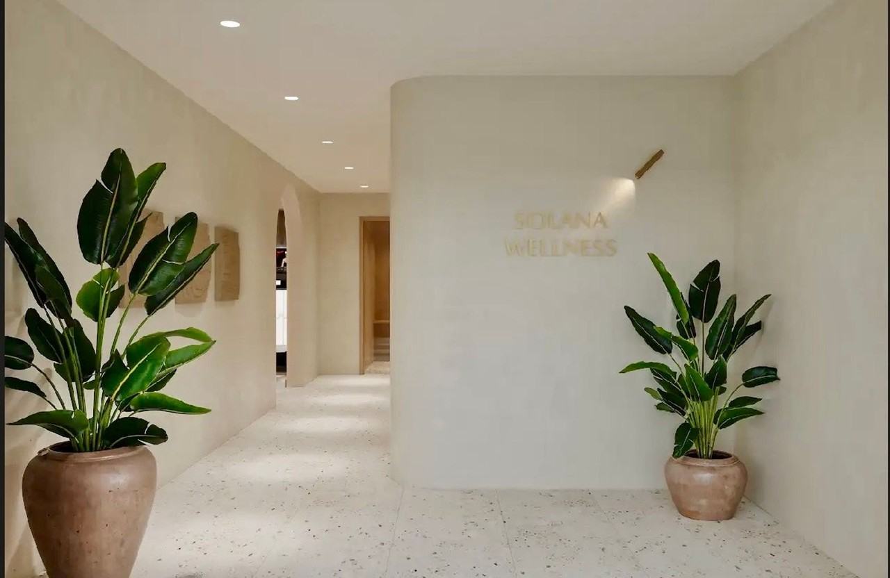 Solana - Photo 2 of 7