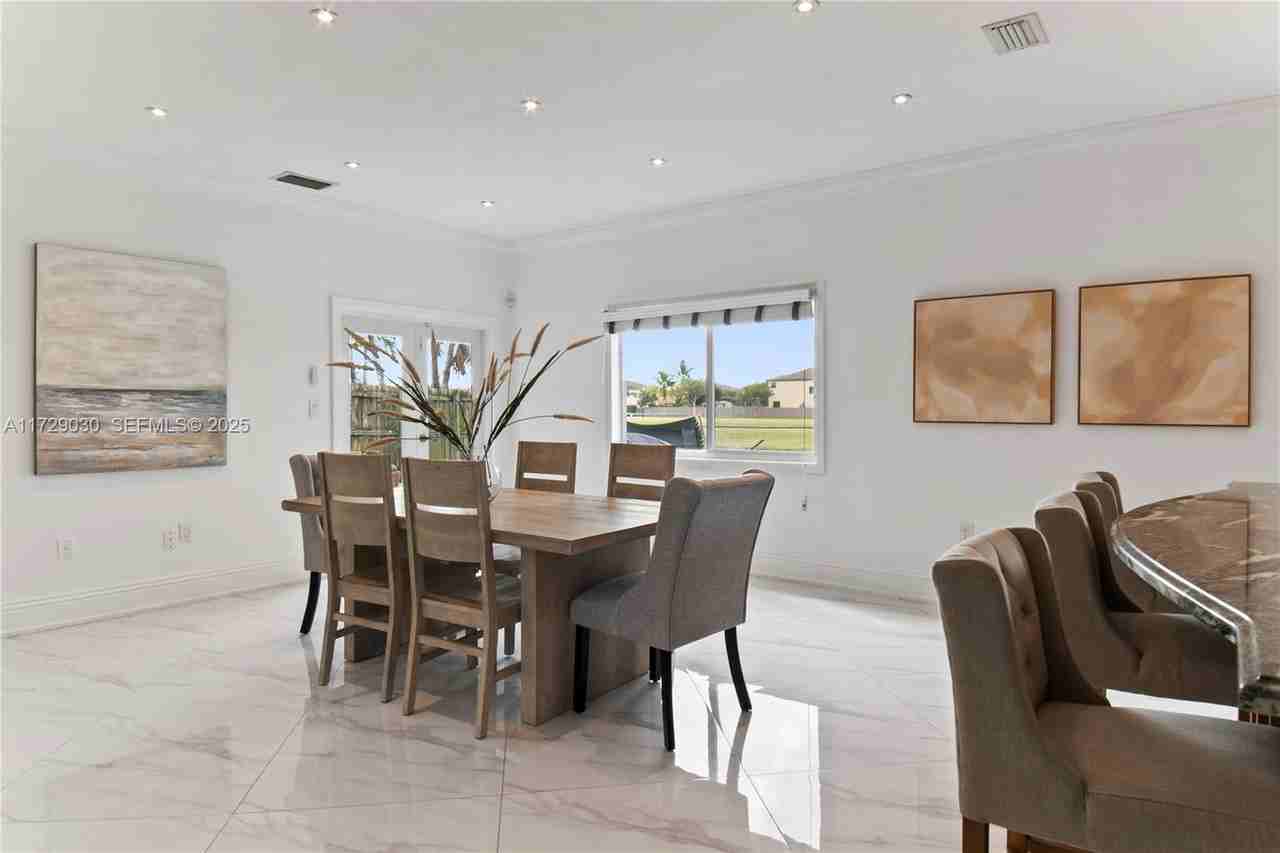 22662 Southwest 103rd Court #22662 - Photo 6 of 33