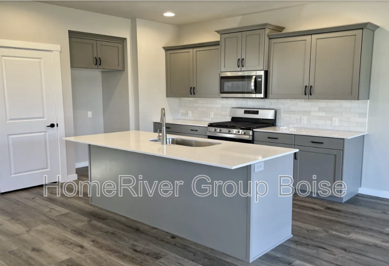 2150 S Defio Pl - Photo 2 of 10