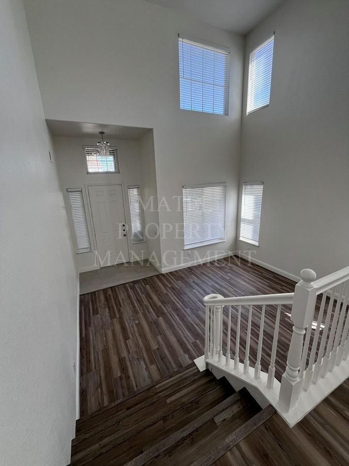 4333 Peninsula Dr - Photo 3 of 26