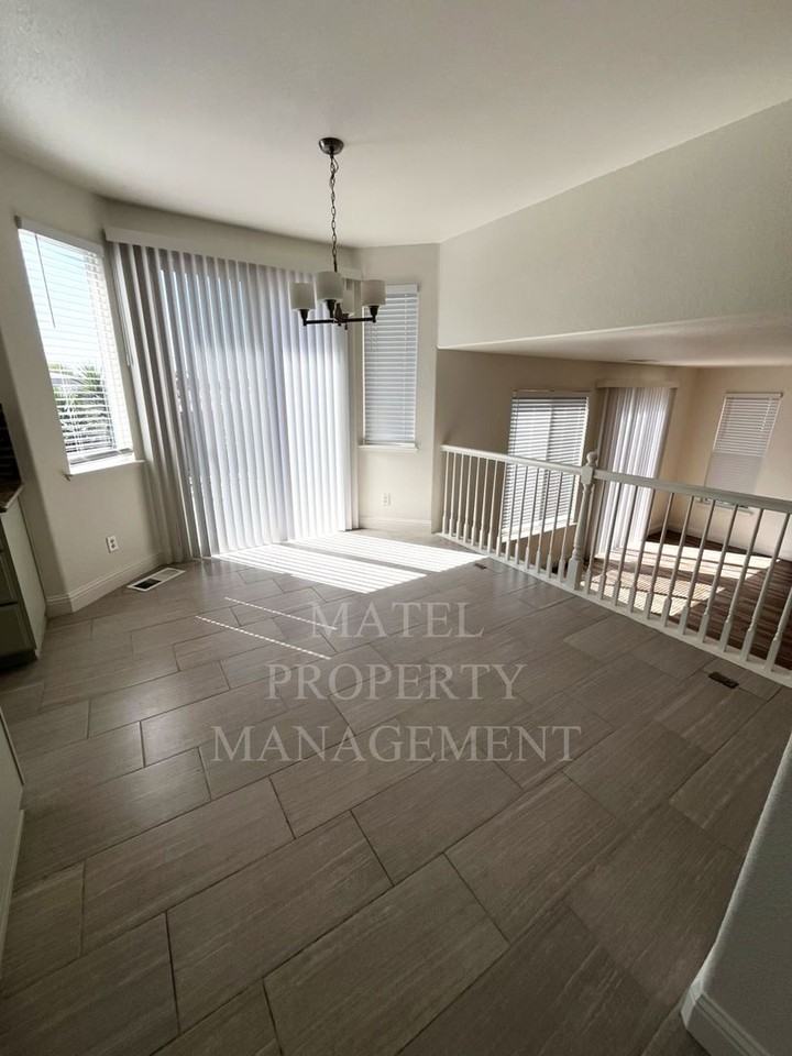 4333 Peninsula Dr - Photo 7 of 26