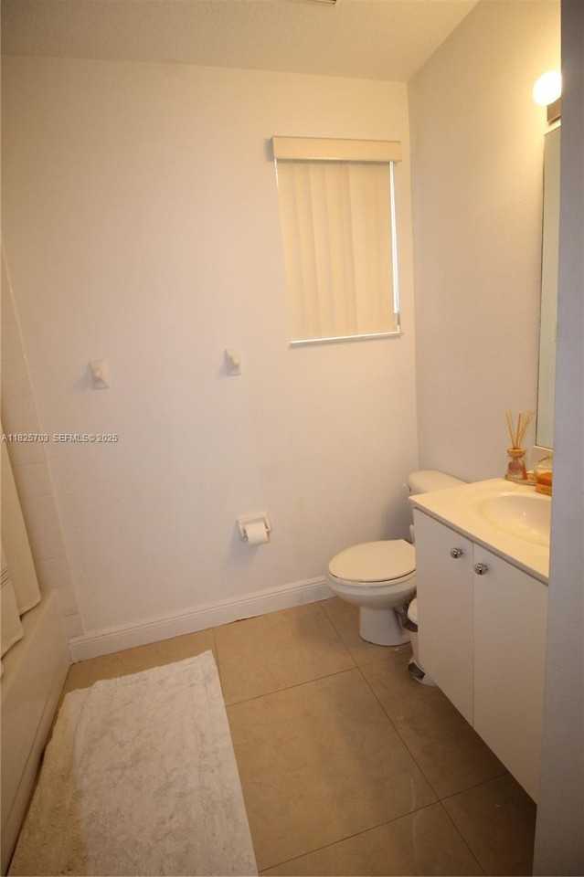 20732 Southwest 87th Court - Photo 3 of 38