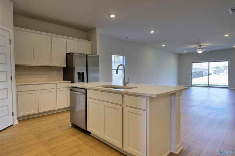 244 Granby Ln - Photo 4 of 17