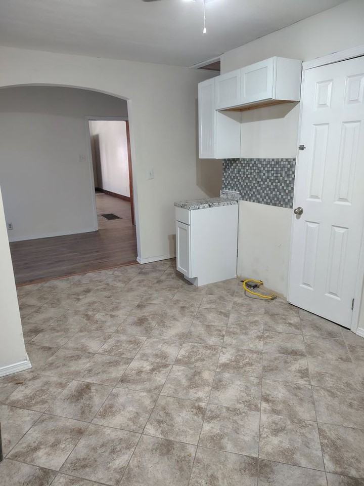 217 N Martinson St - Photo 2 of 17