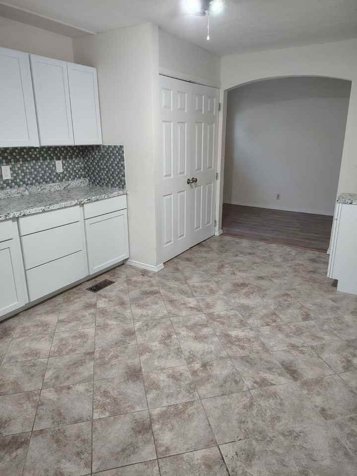 217 N Martinson St - Photo 3 of 17