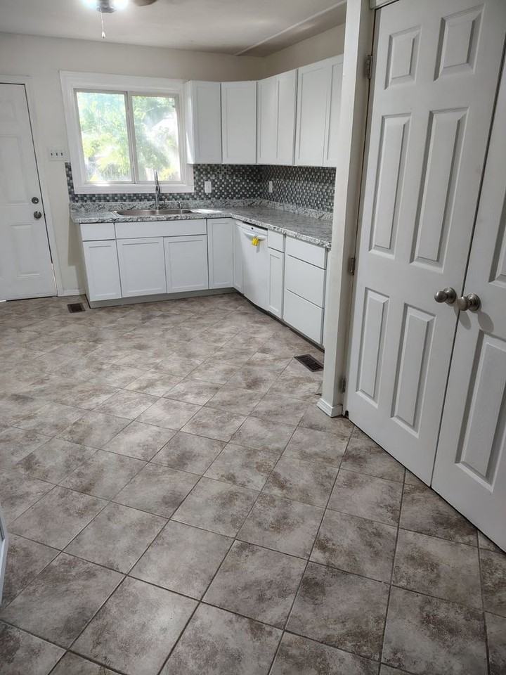 217 N Martinson St - Photo 5 of 17