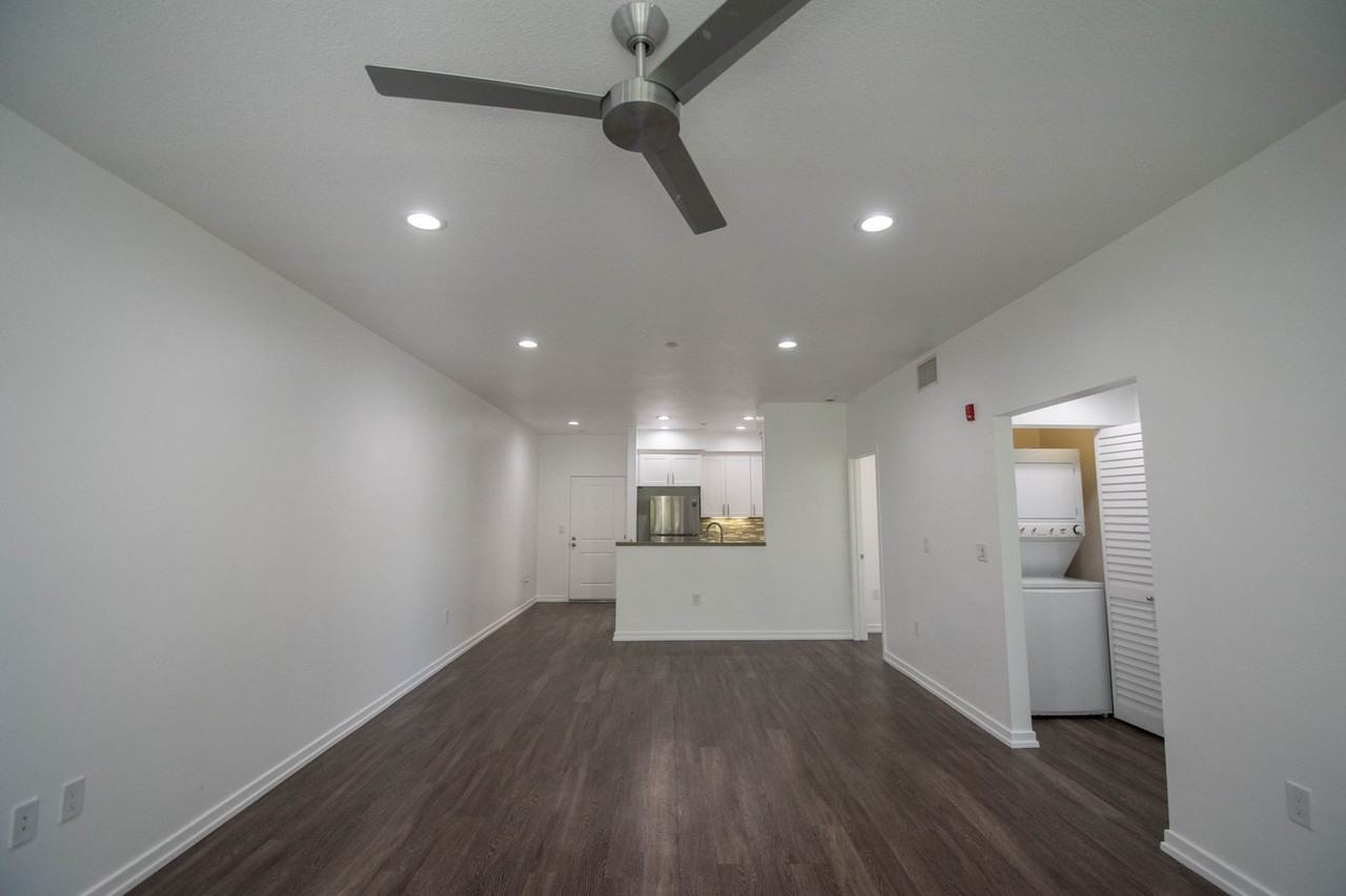 7851 - Photo 5 of 30