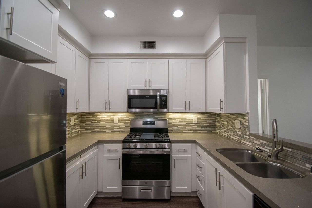 7851 - Photo 6 of 30