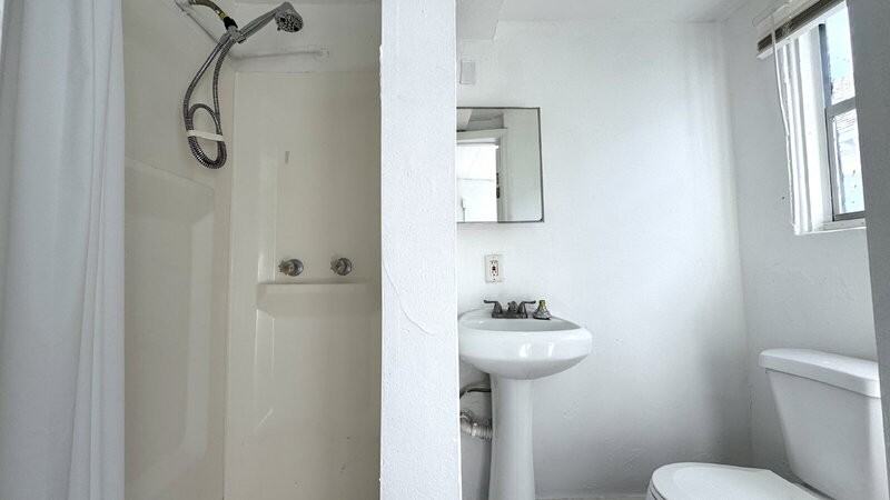 419 N Wild Olive Ave #6 - Photo 4 of 6