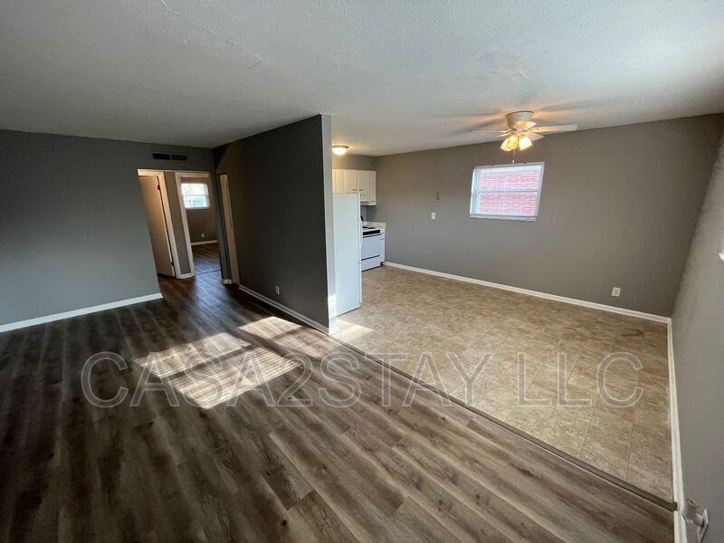 2219 Rockford Ln #14 - Photo 3 of 7