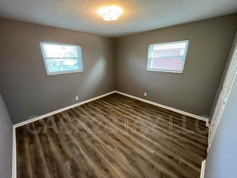 2219 Rockford Ln #14 - Photo 5 of 7