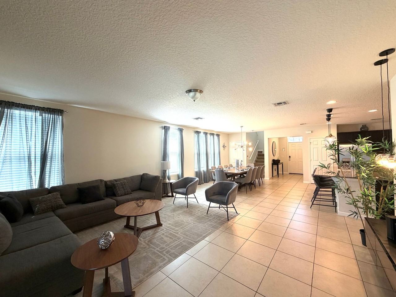 1359 Yorkshire Ct - Photo 7 of 26