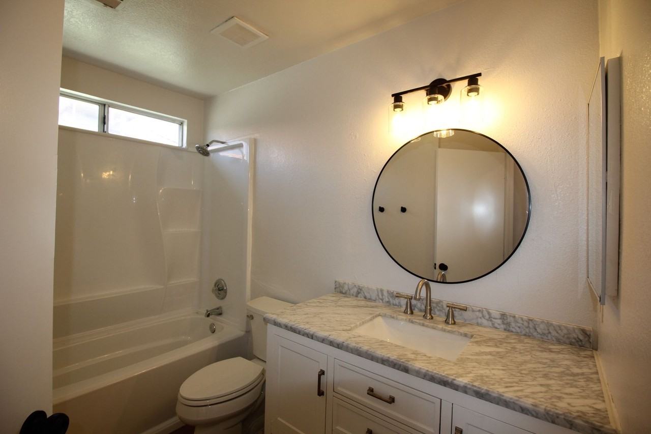 9405 Salinger St - Photo 6 of 24