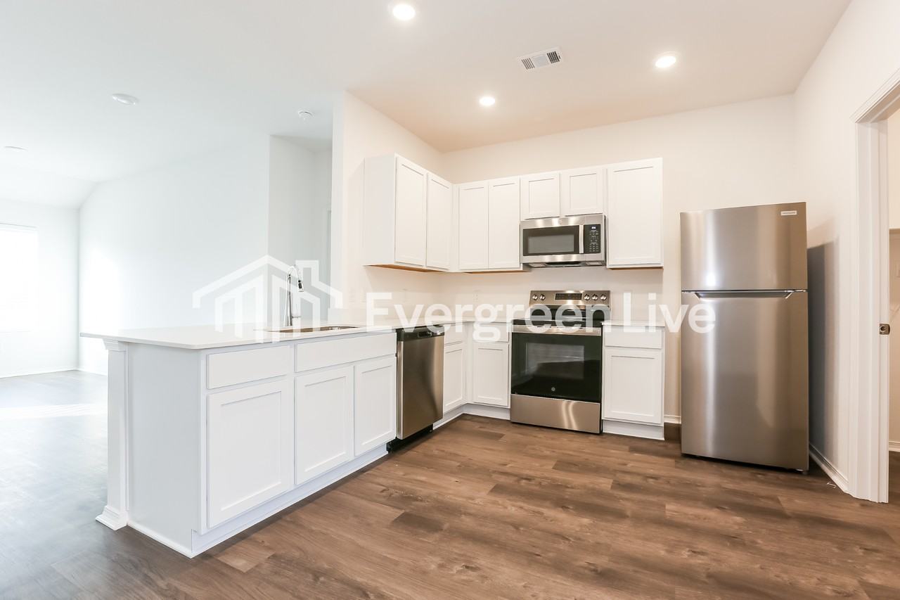 145 Jasmine Ct - Photo 7 of 16