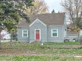 featured image of 304 1st St S